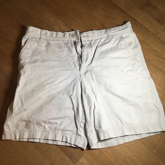Men’s IZOD Shorts - Picture 2 of 8